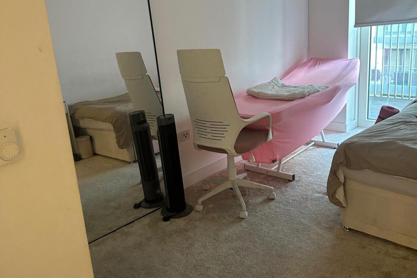 Apartment Cosy Thameside Retreat In North Greenwich London