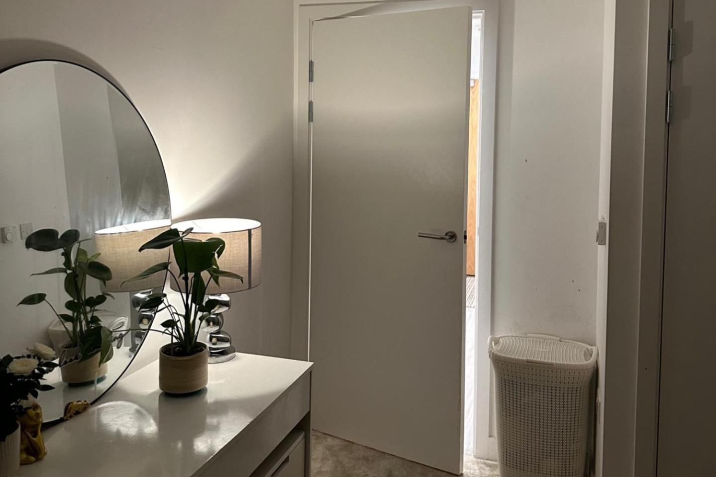 Apartment Cosy Thameside Retreat In North Greenwich London